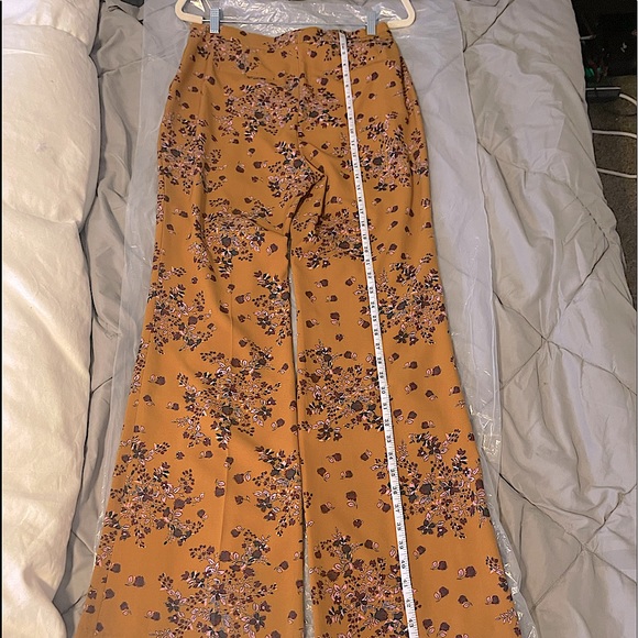 Floral Crepe Ruthie Pant - Picture 13 of 16